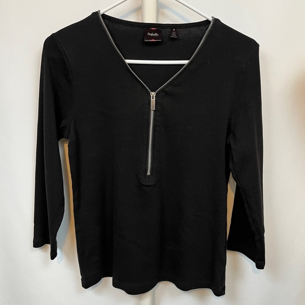 Black Long Sleeve Sweater Blouse With Front Zipper Size Medium - Picture 2 of 6